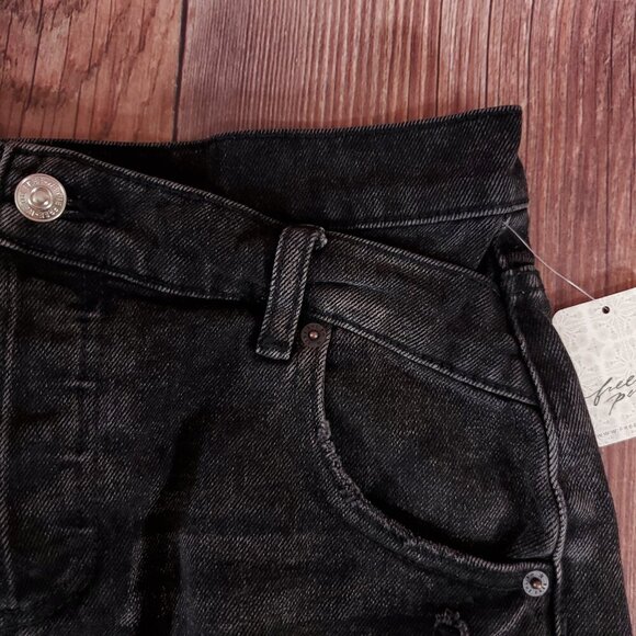 NWT Free People Womens Size 25 Asymmetrical Waist Black Denim Distressed Shorts - Picture 8 of 16